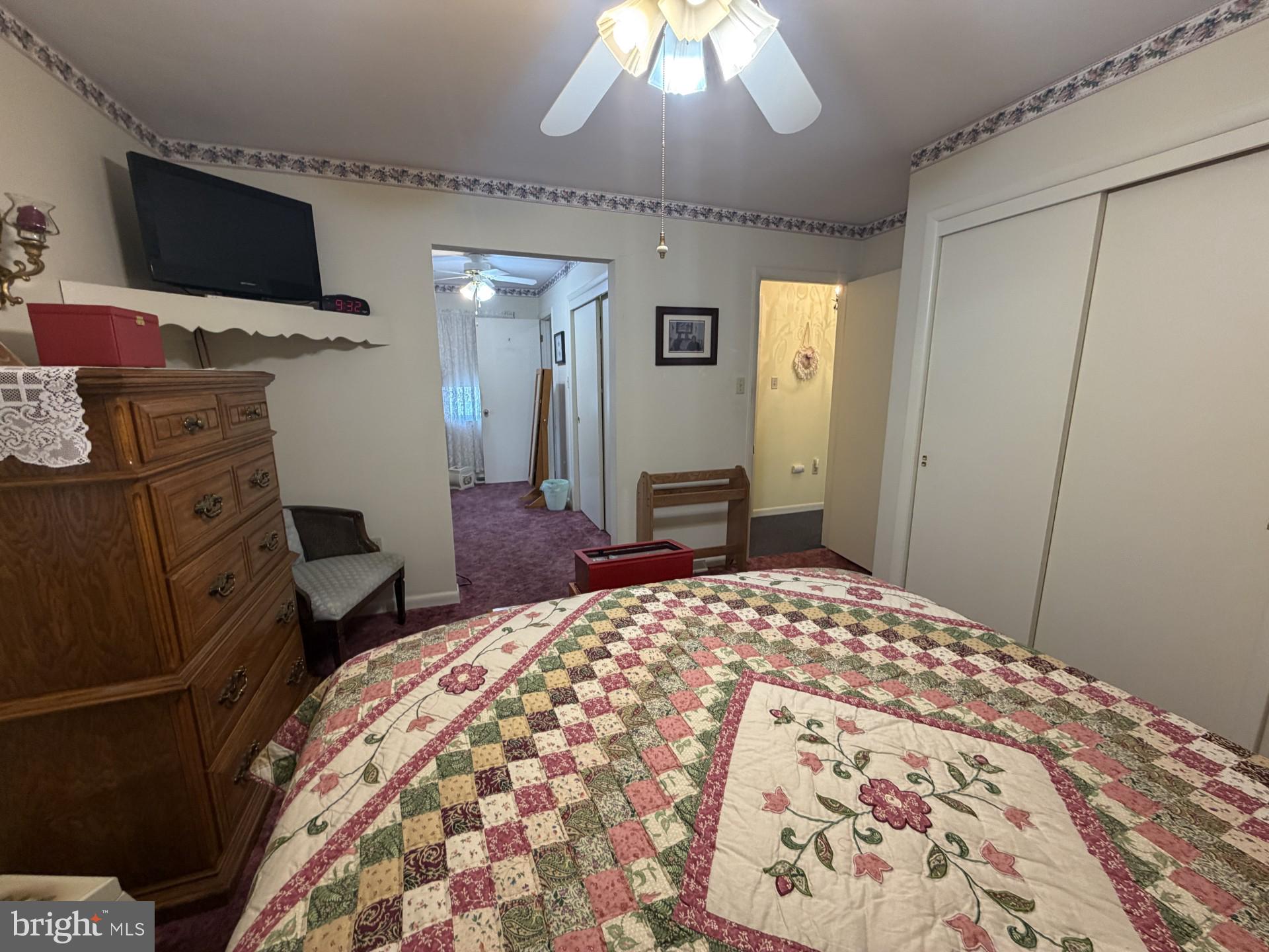 HOLIDAY ACRES - Residential