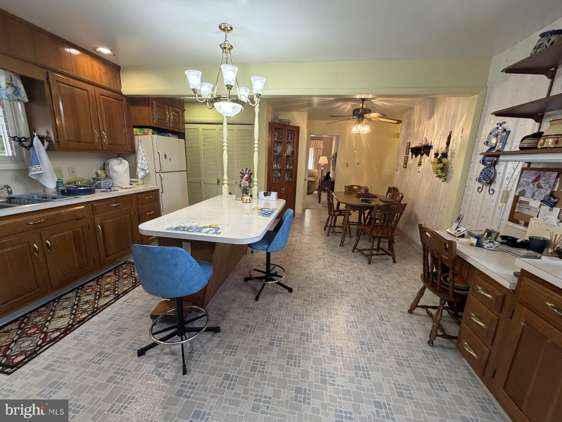 HOLIDAY ACRES - Residential