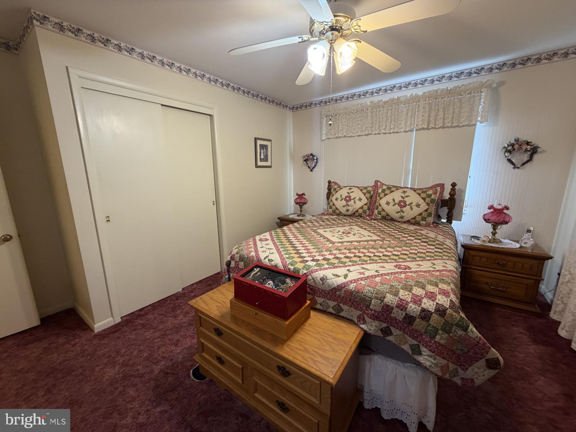 HOLIDAY ACRES - Residential