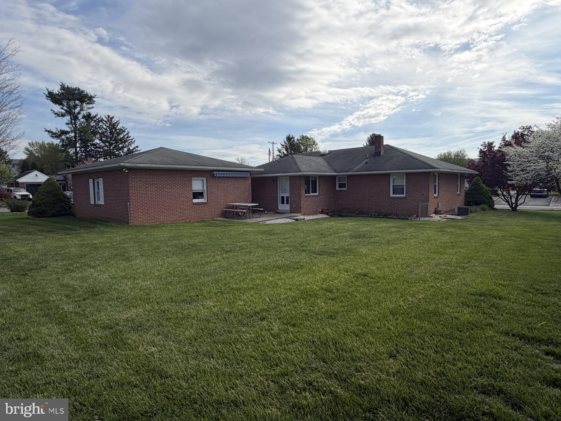 HOLIDAY ACRES - Residential