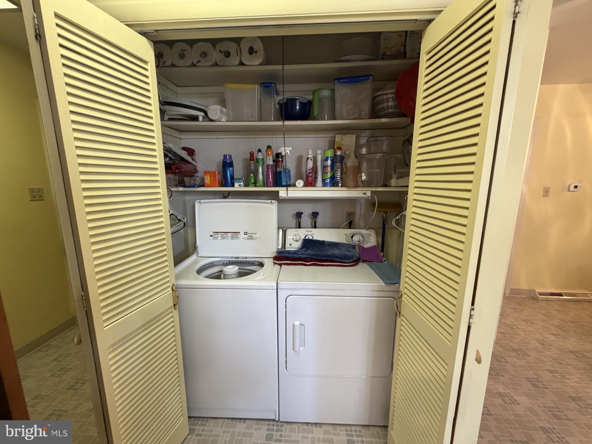 HOLIDAY ACRES - Residential