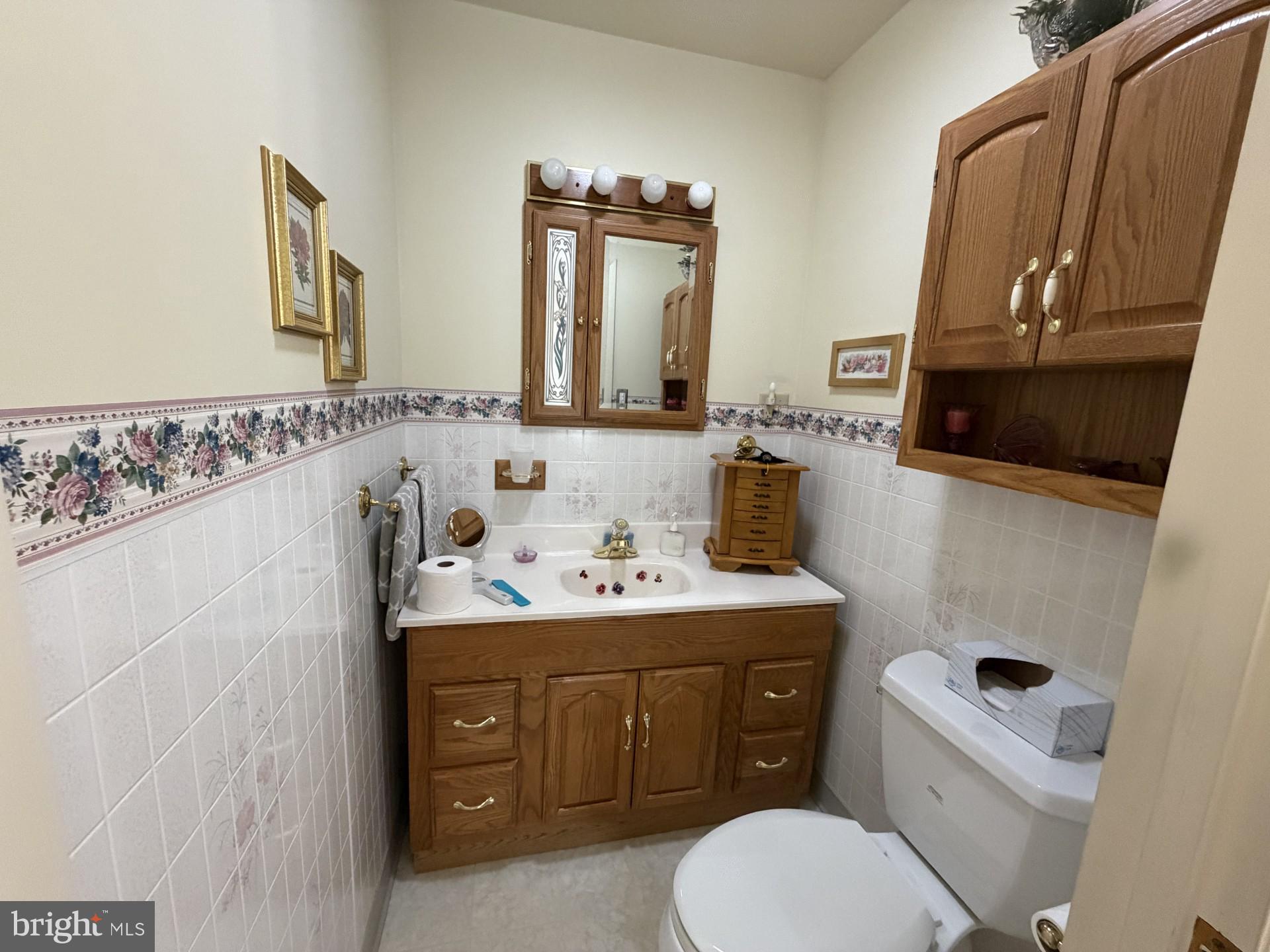 HOLIDAY ACRES - Residential