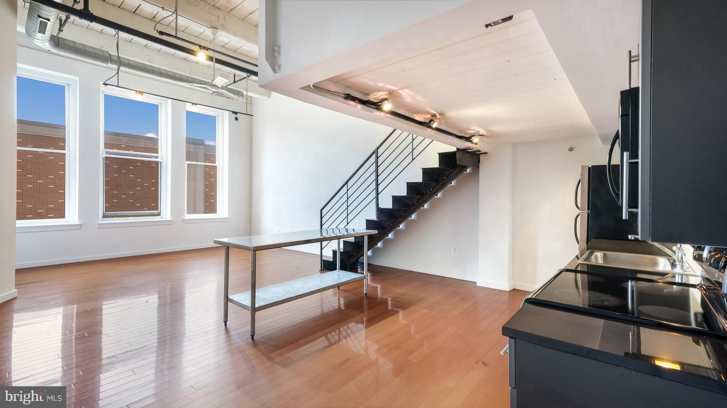 1027 ARCH STREET 407