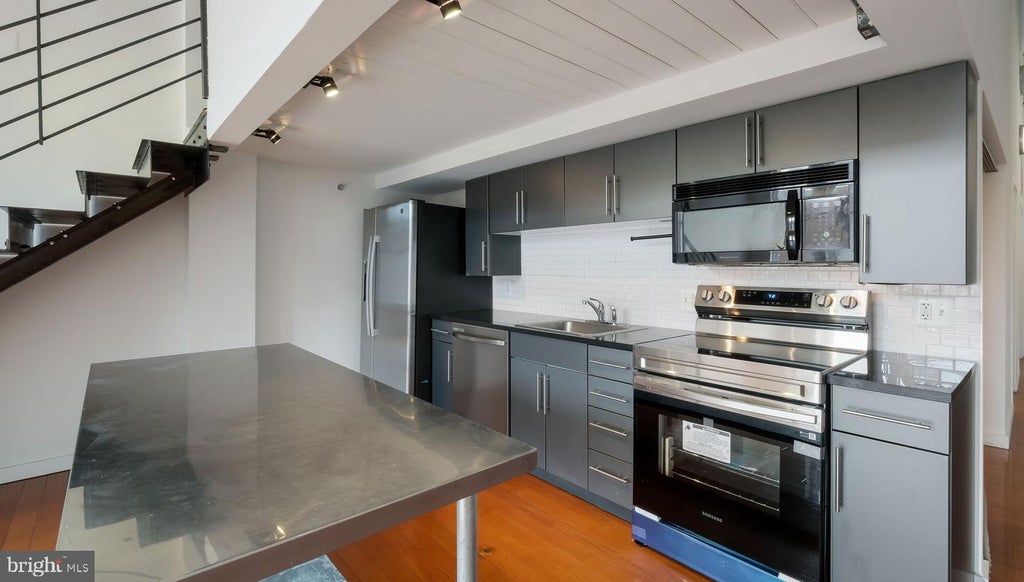 Photo of 1027 Arch Street #407, PHILADELPHIA, PA 19107 (MLS # PAPH2625942)