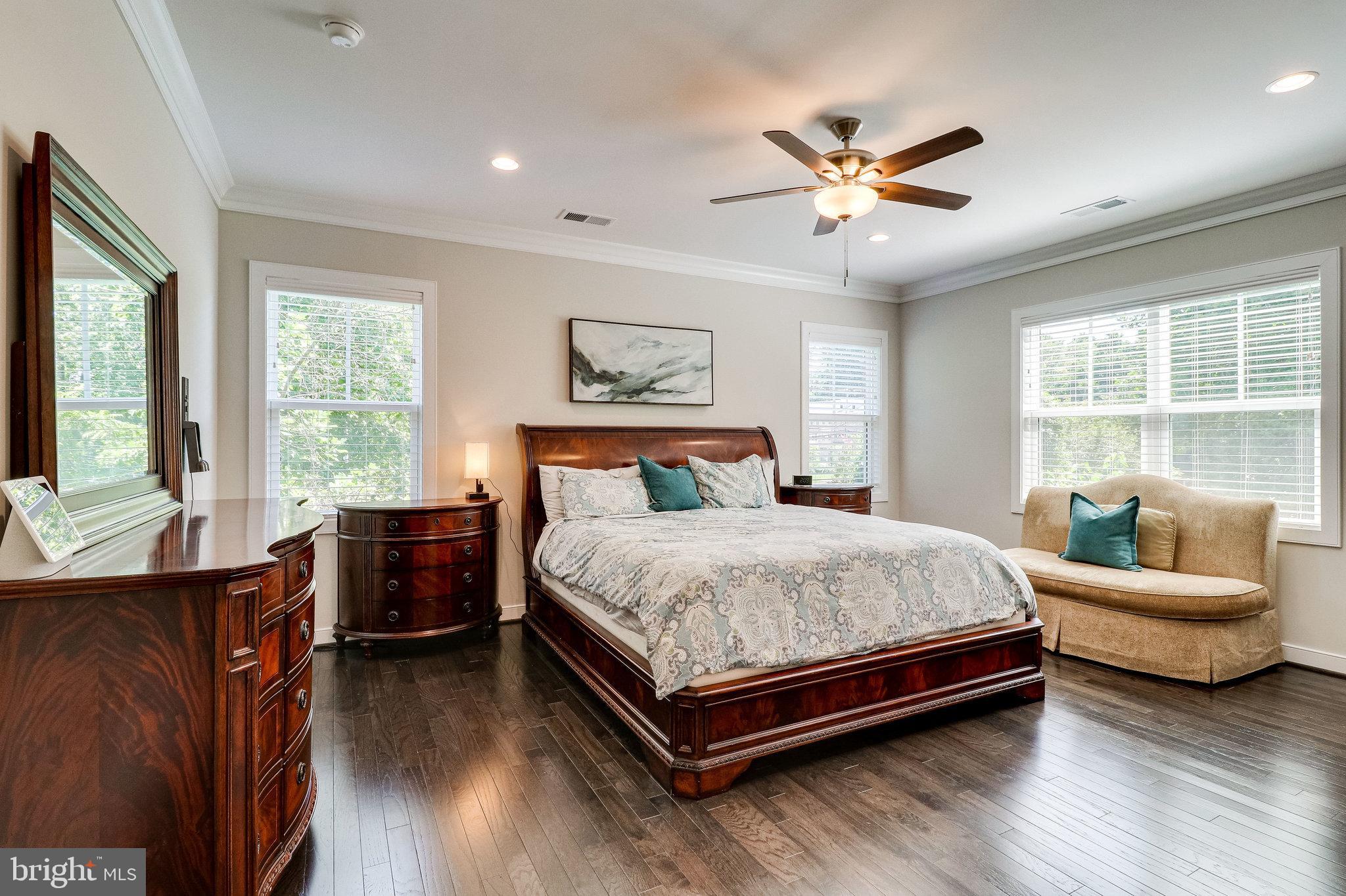 SILAS STATION - Residential