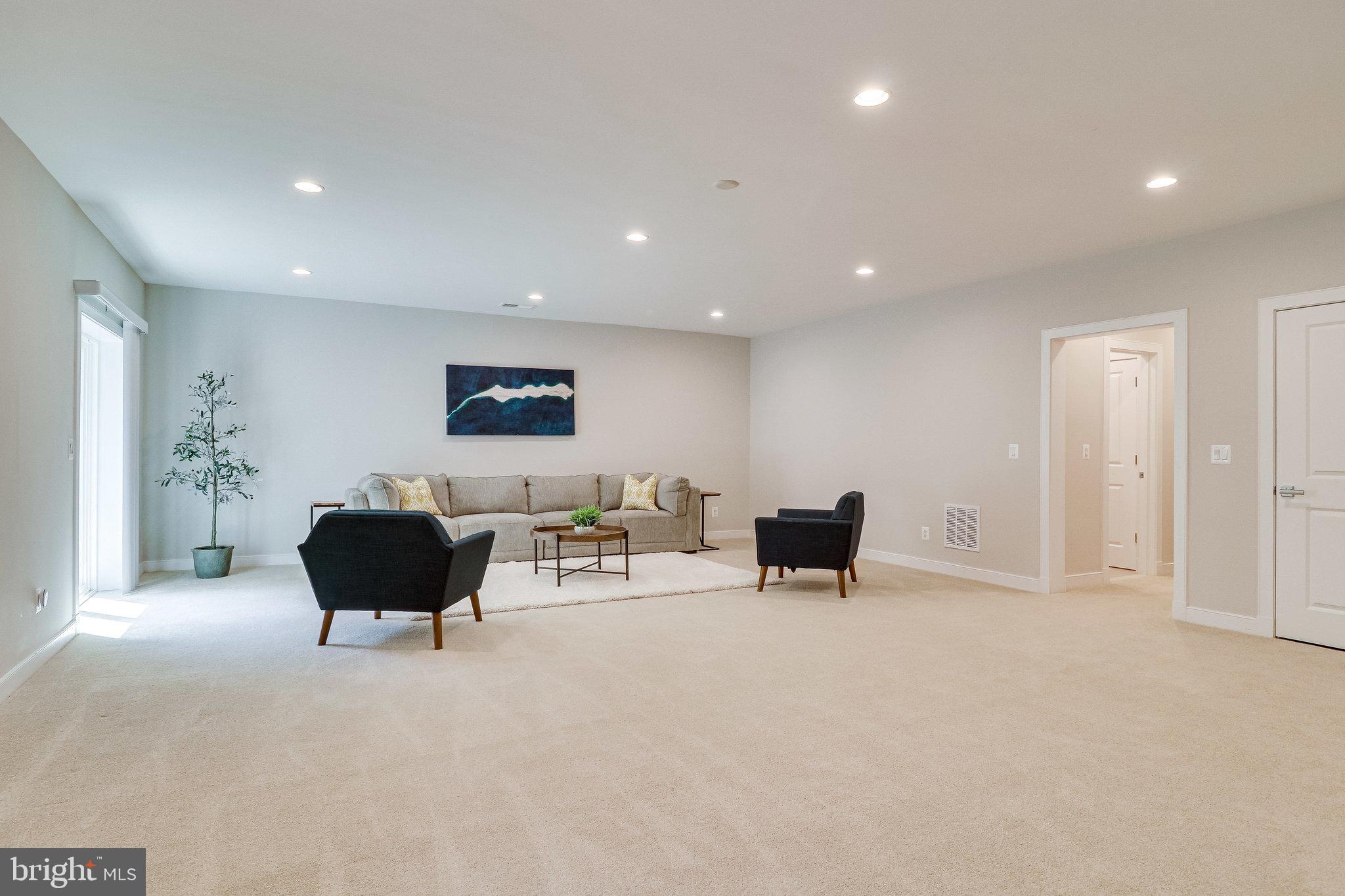 SILAS STATION - Residential