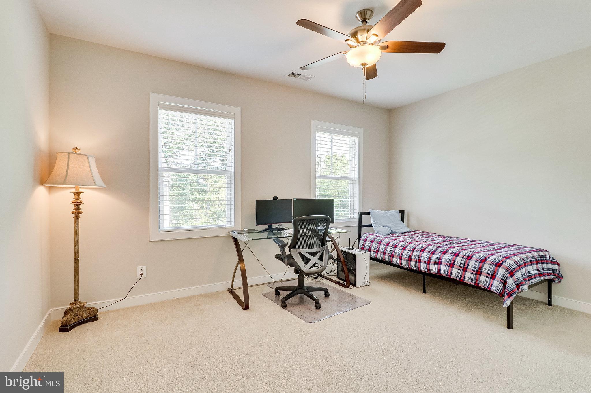 SILAS STATION - Residential