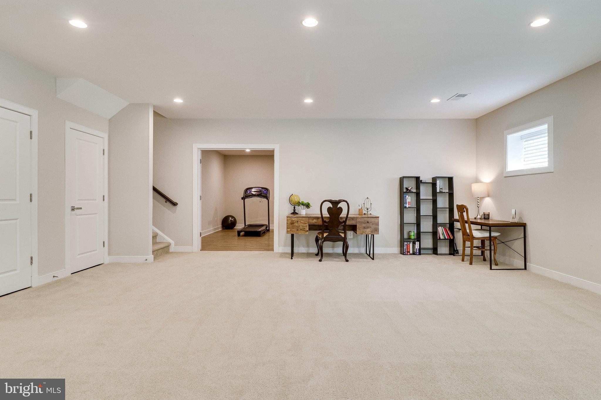 SILAS STATION - Residential