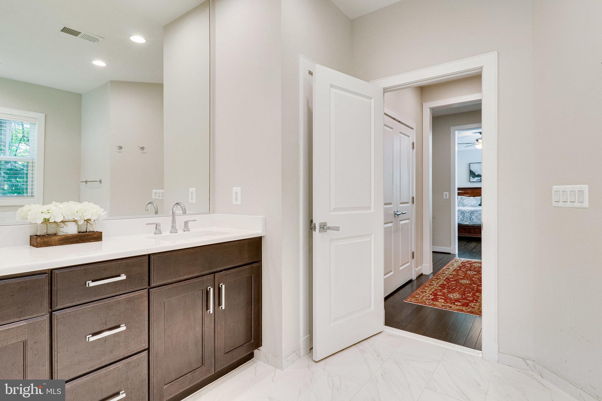 SILAS STATION - Residential