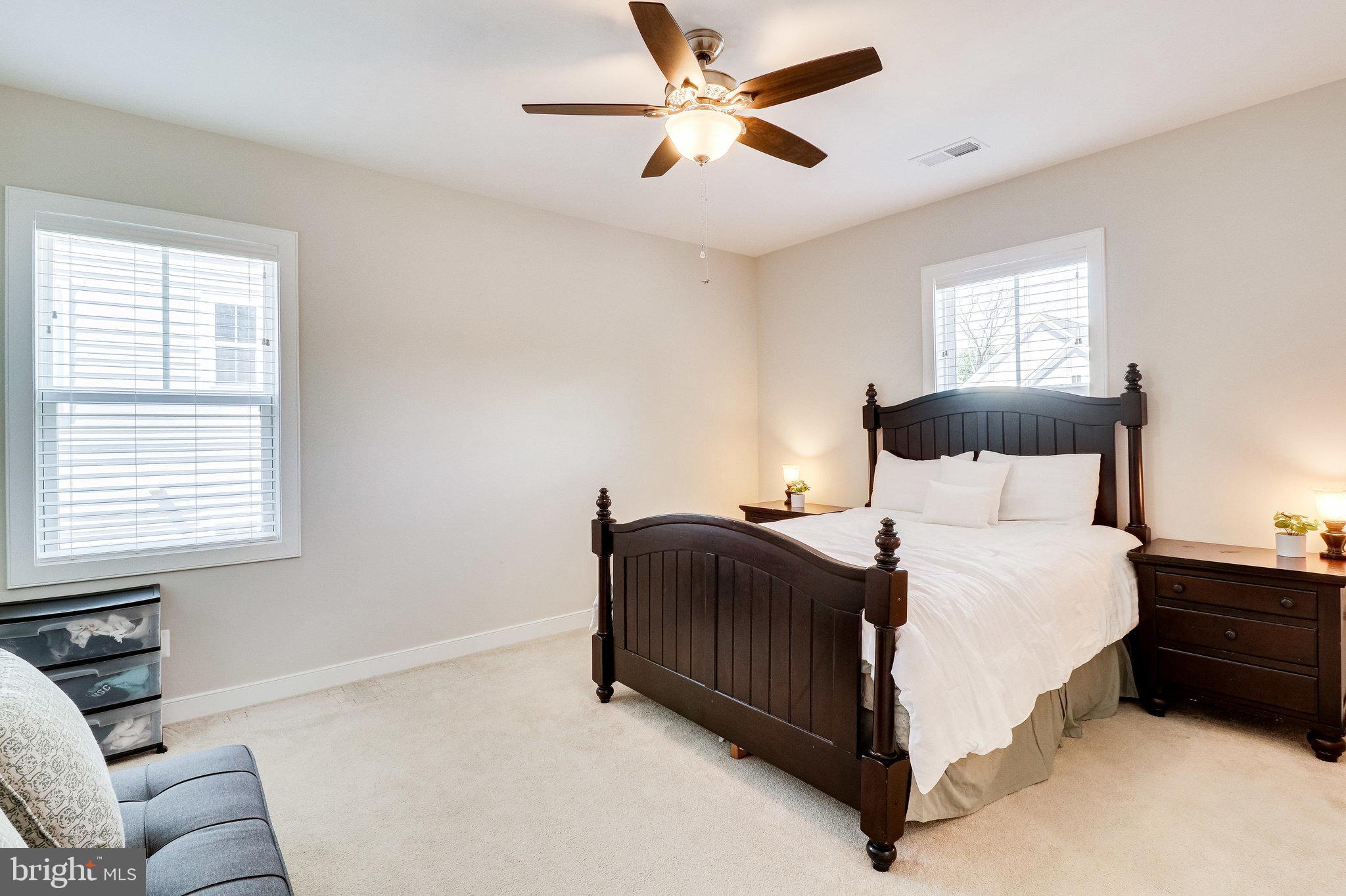 SILAS STATION - Residential