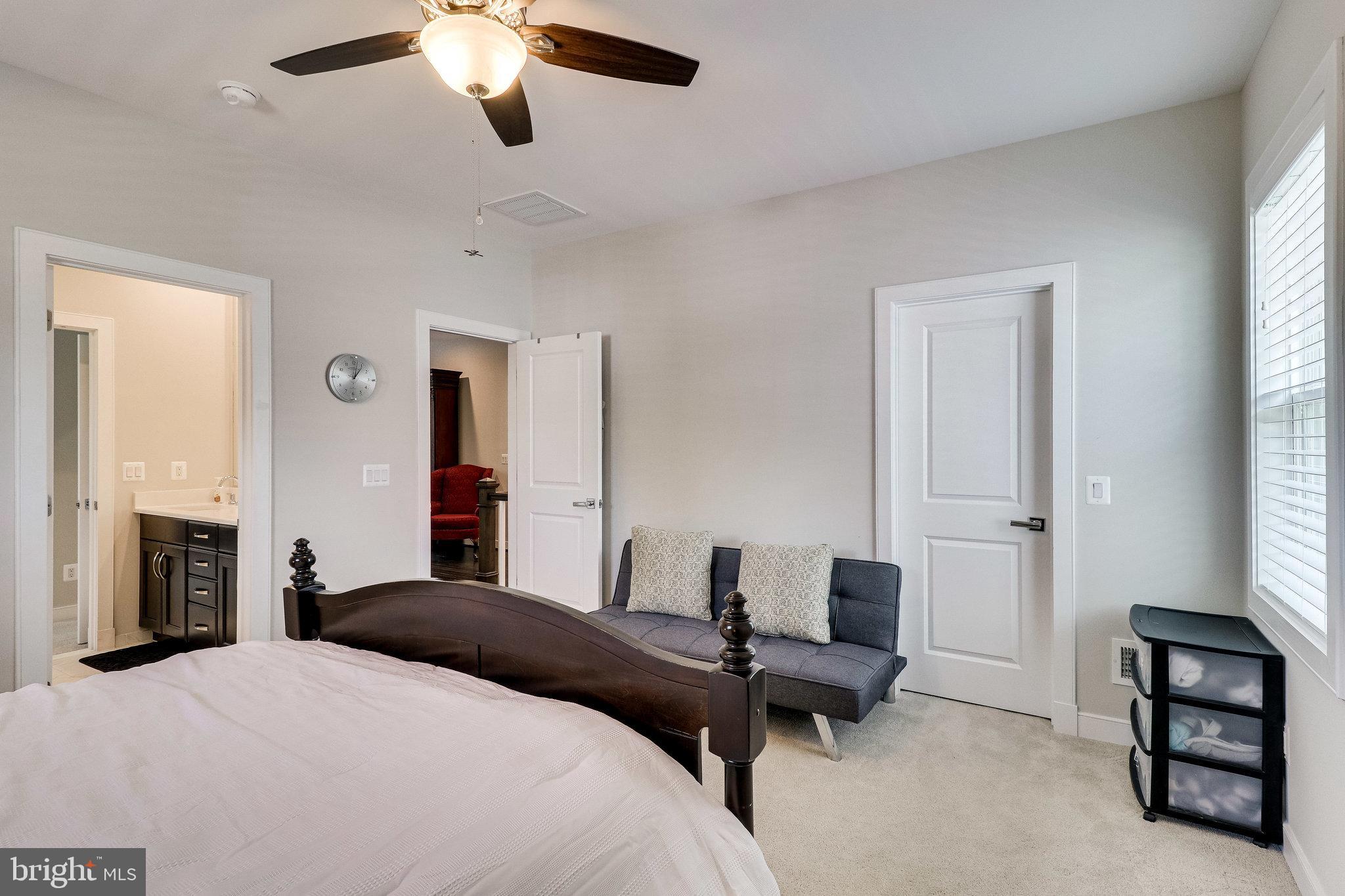 SILAS STATION - Residential