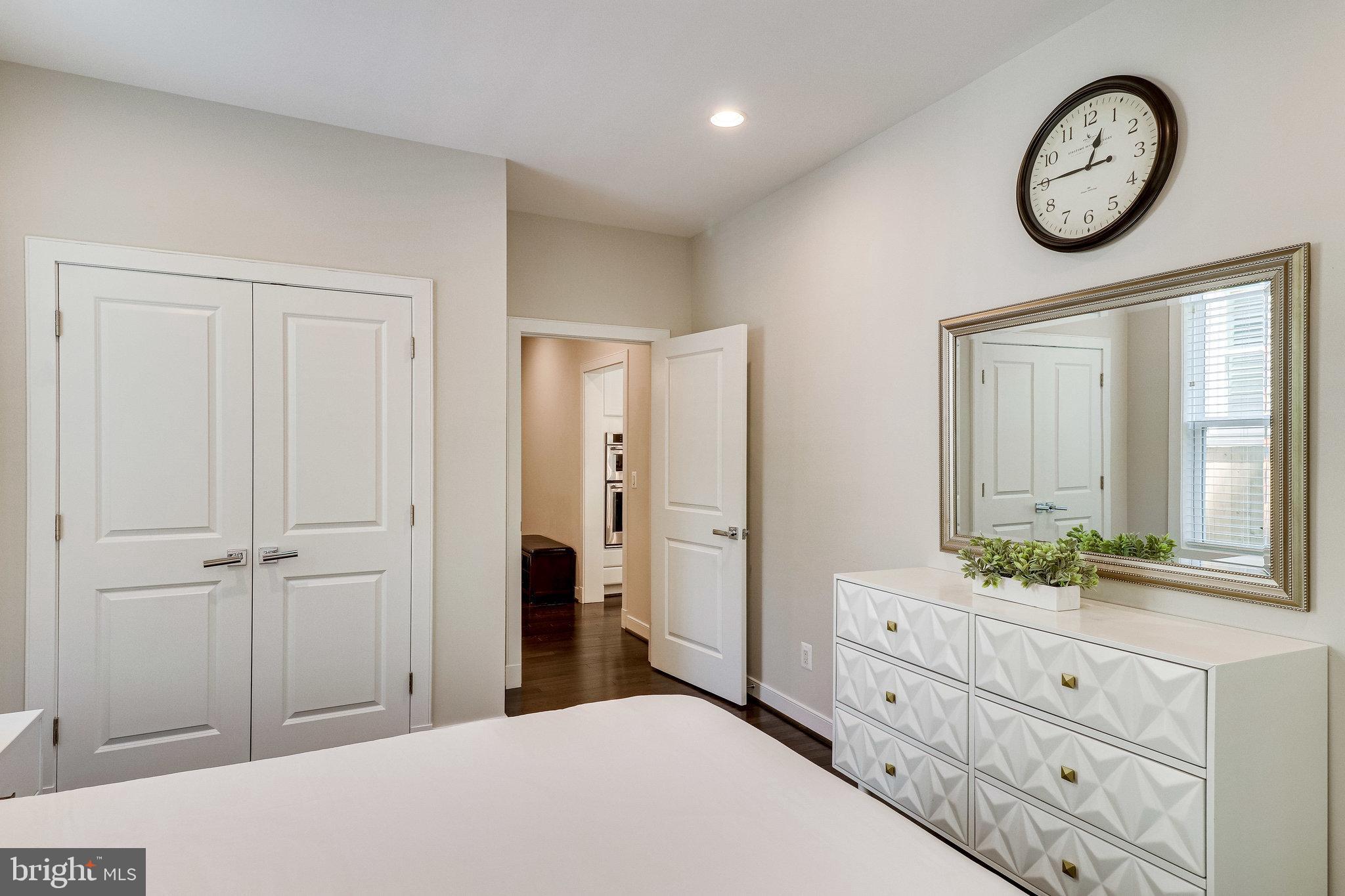 SILAS STATION - Residential