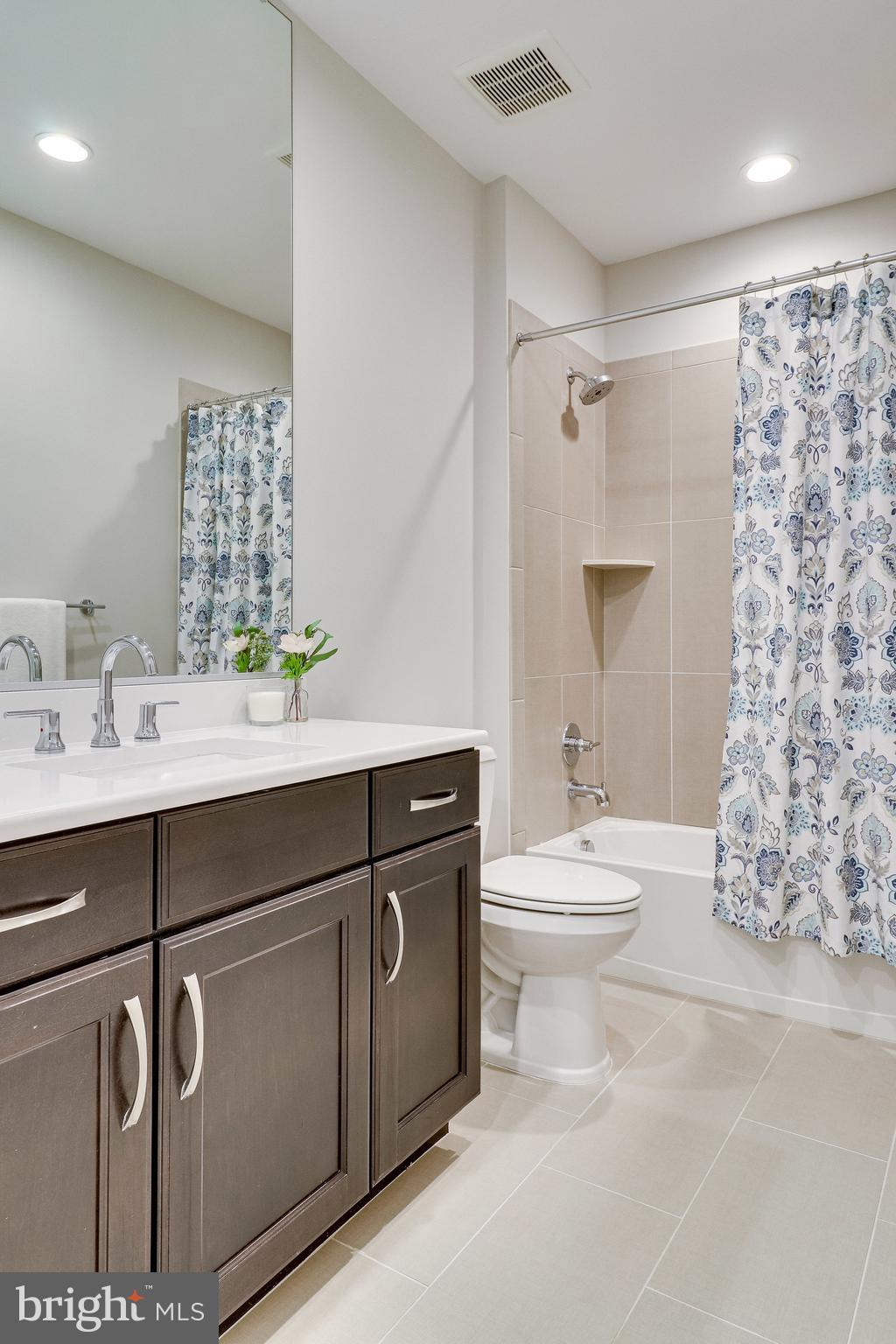 SILAS STATION - Residential