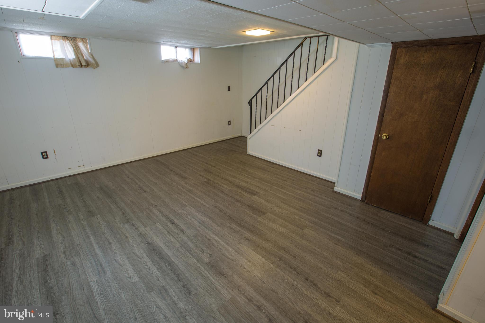 JEFFERSON MANOR - Residential Lease