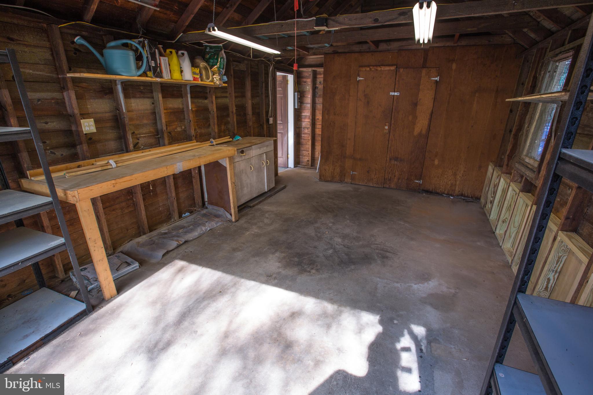 JEFFERSON MANOR - Residential Lease