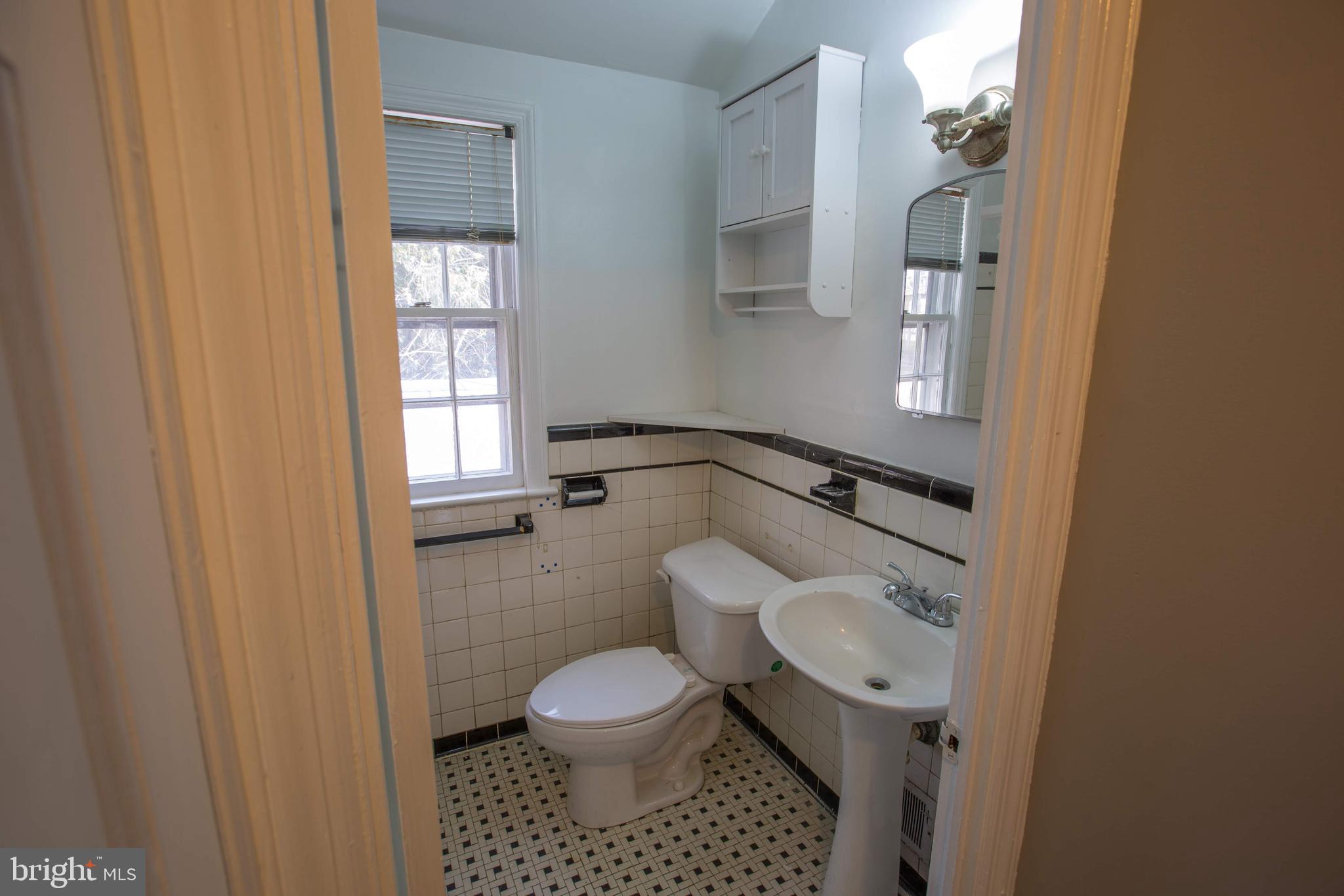 JEFFERSON MANOR - Residential Lease