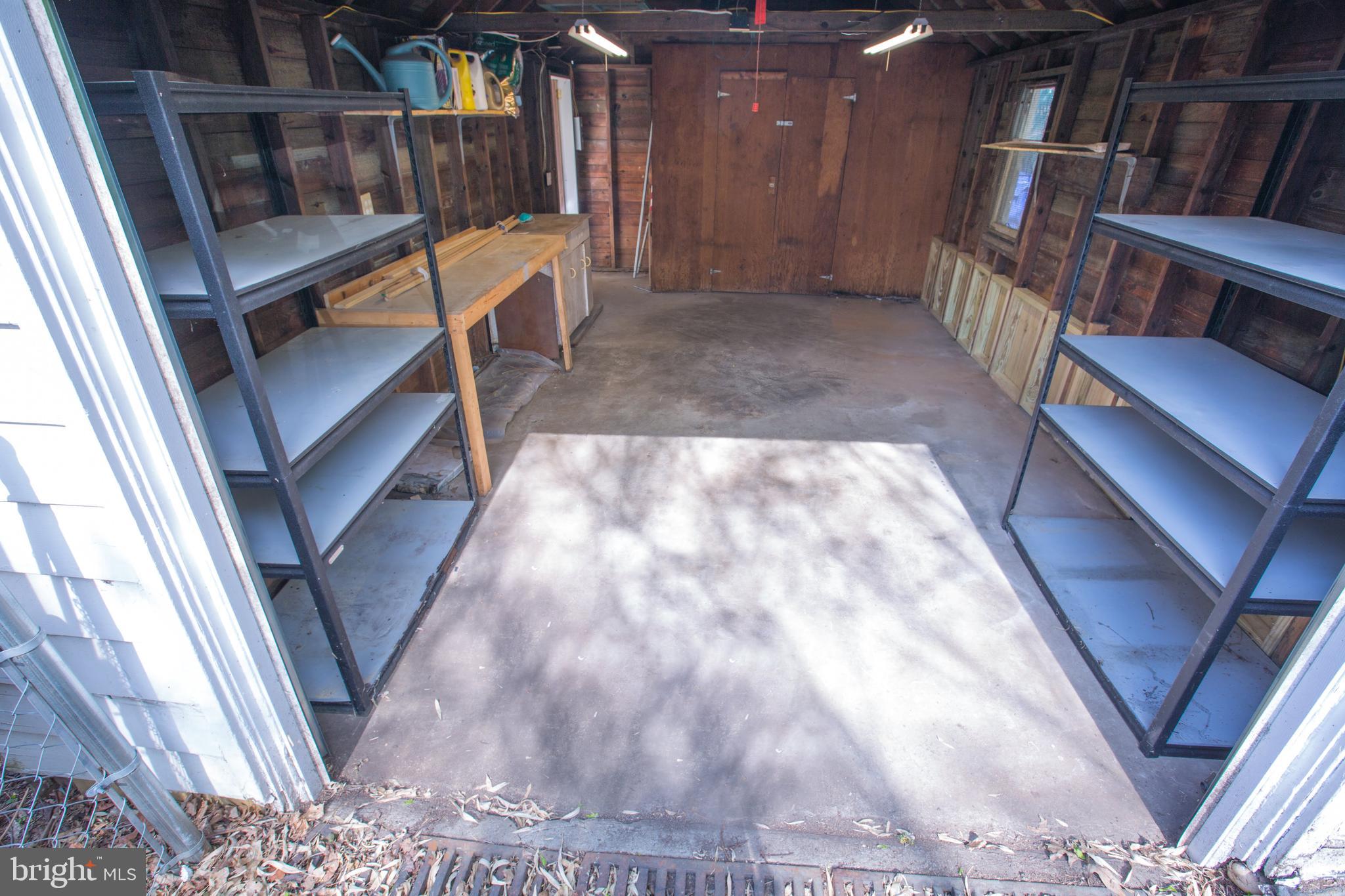 JEFFERSON MANOR - Residential Lease