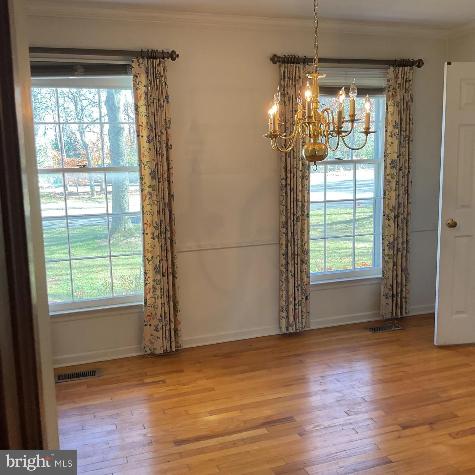 Plainsboro, New Jersey 08536, United States, 4 Bedrooms Bedrooms, ,3 BathroomsBathrooms,Residential,Coming Soon,232040