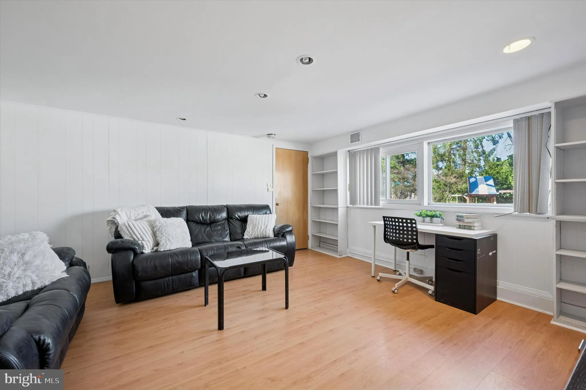 Glenside, Pennsylvania 19038, United States, 4 Bedrooms Bedrooms, ,3 BathroomsBathrooms,Residential,Active,96301