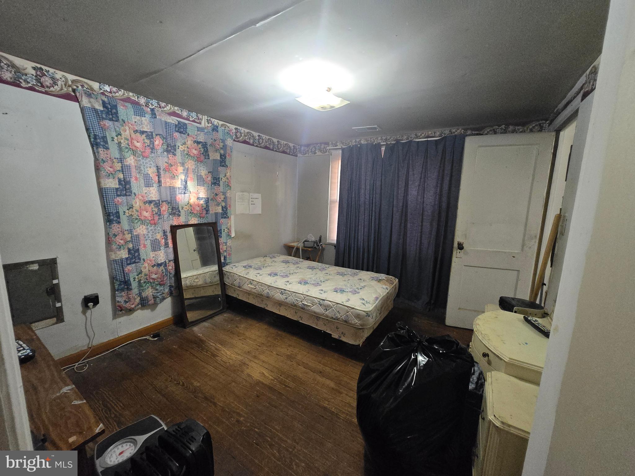 ENGLEWOOD - Residential