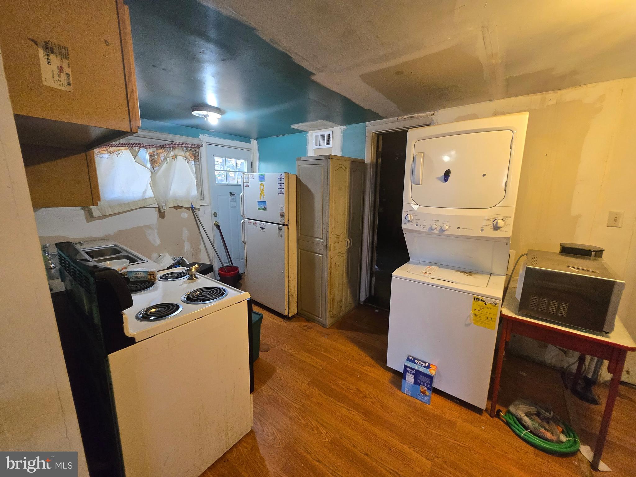 ENGLEWOOD - Residential