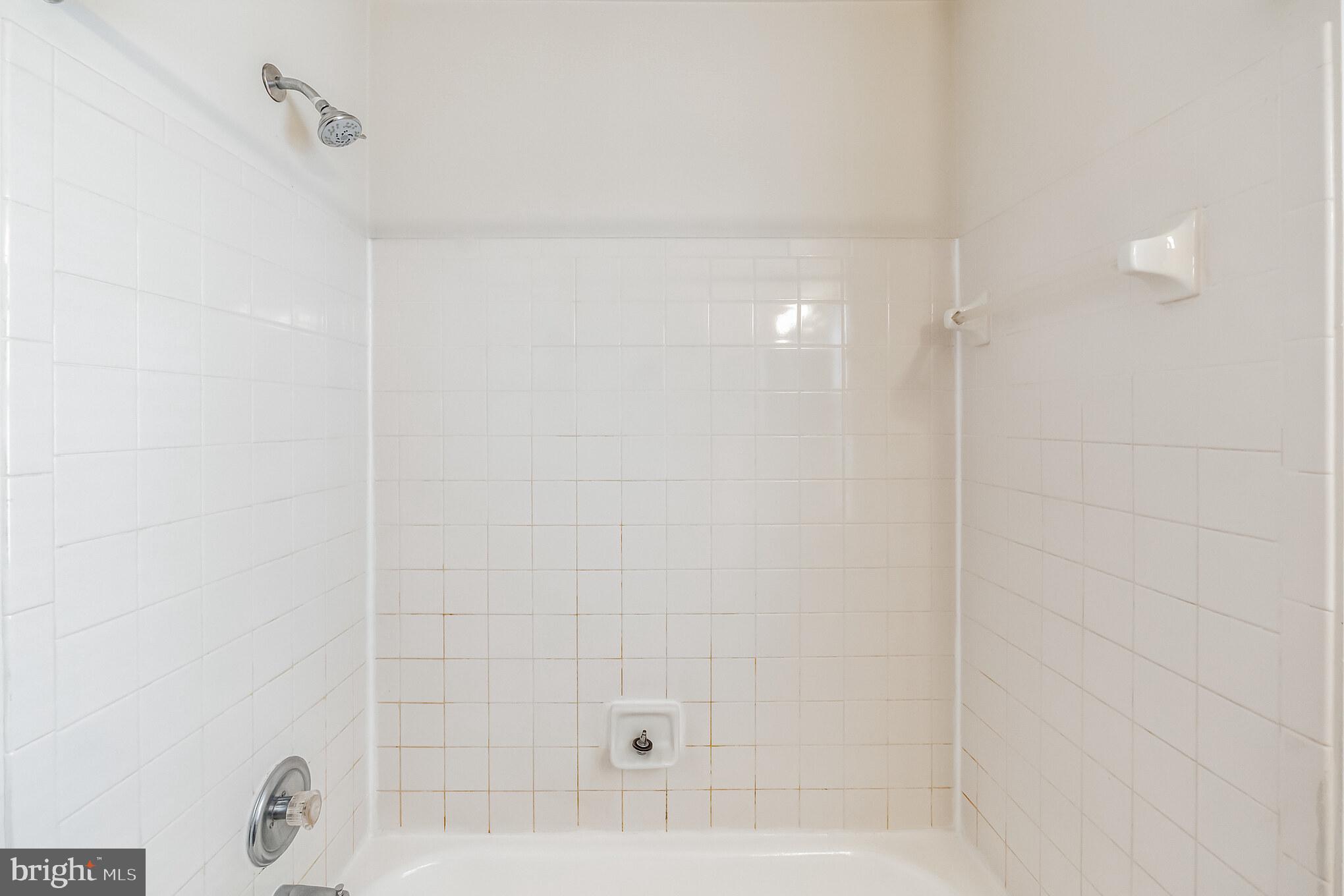 ODEND HAL - Residential Lease