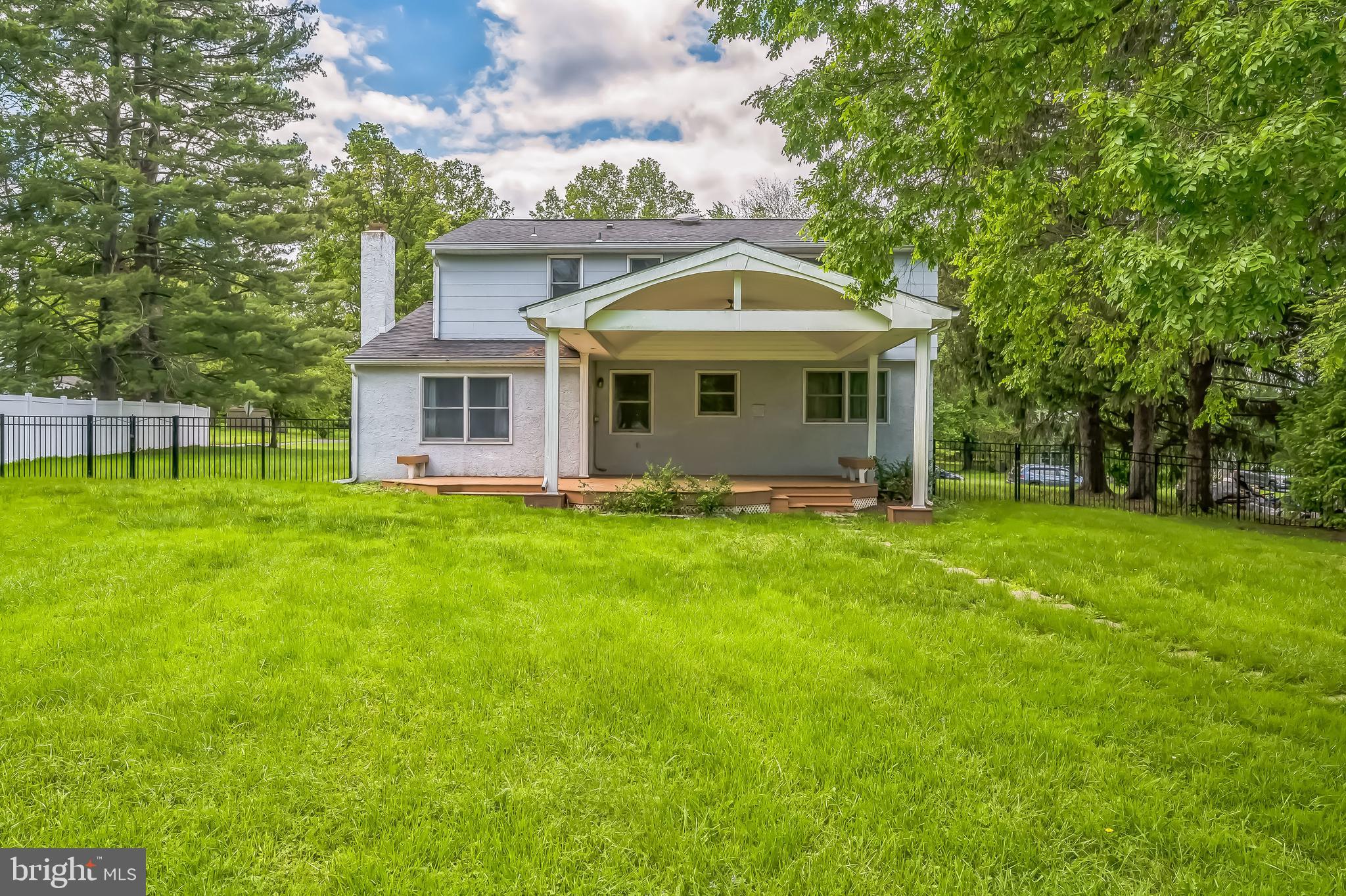 102 MEADOWOOD DRIVE
