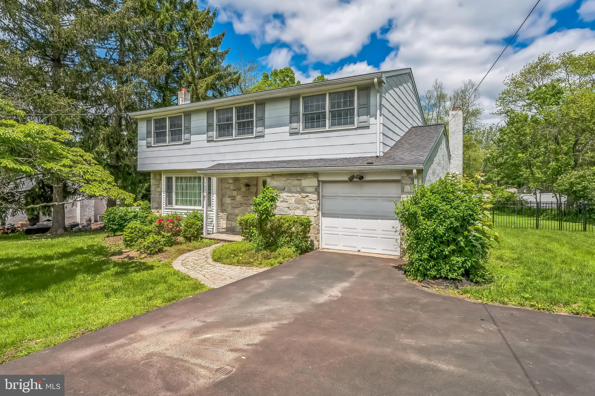 102 MEADOWOOD DRIVE