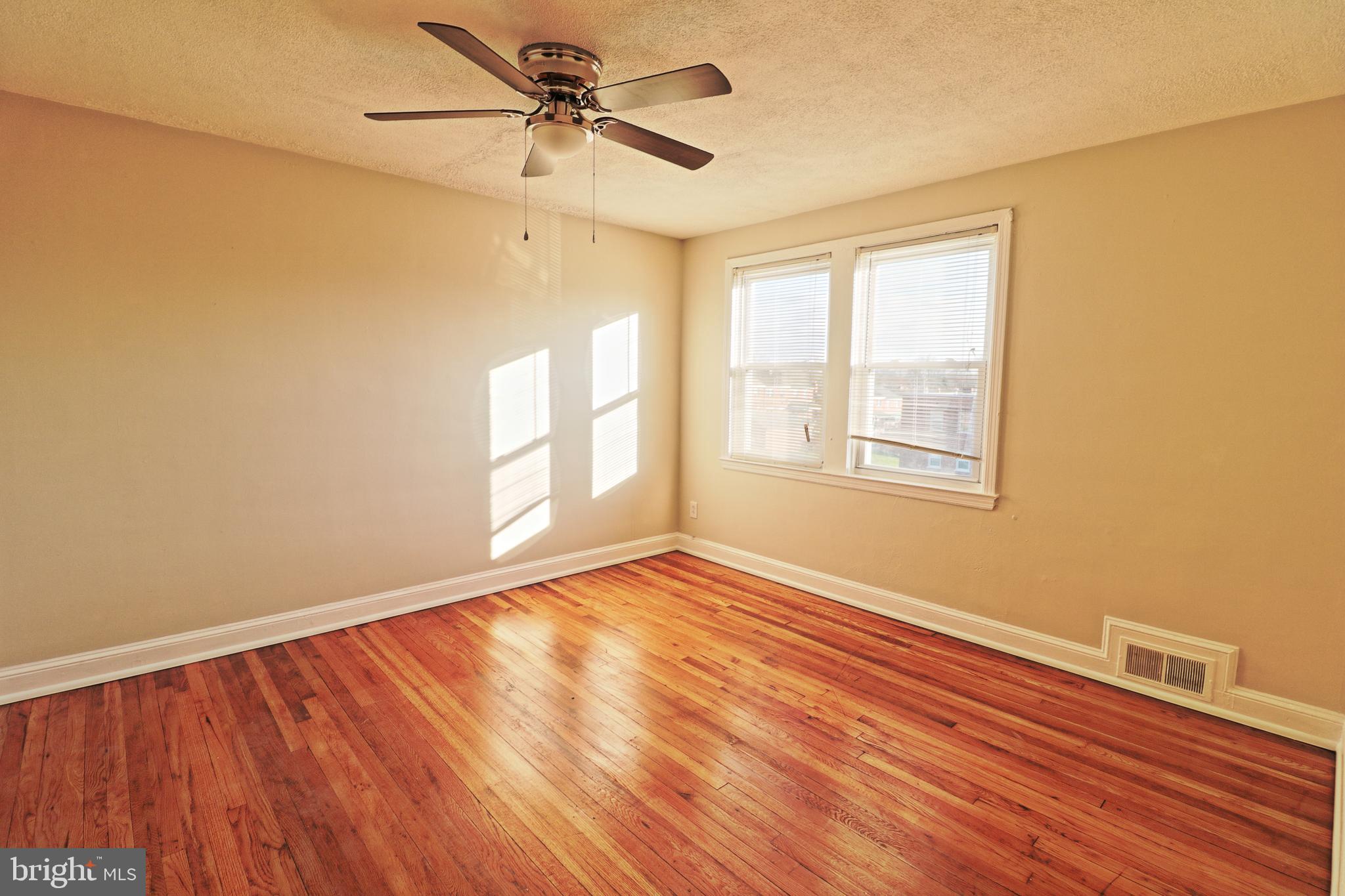 WEST HILLS - Residential