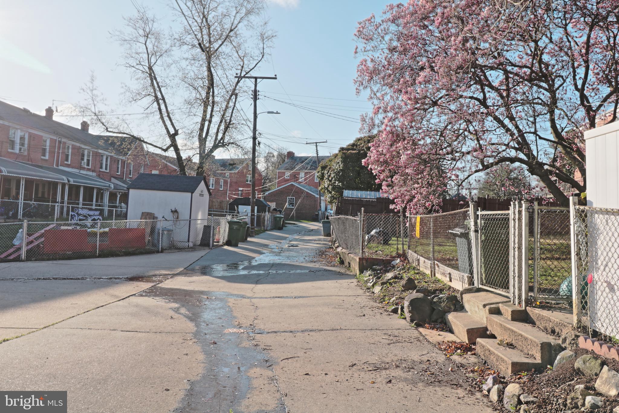 WEST HILLS - Residential