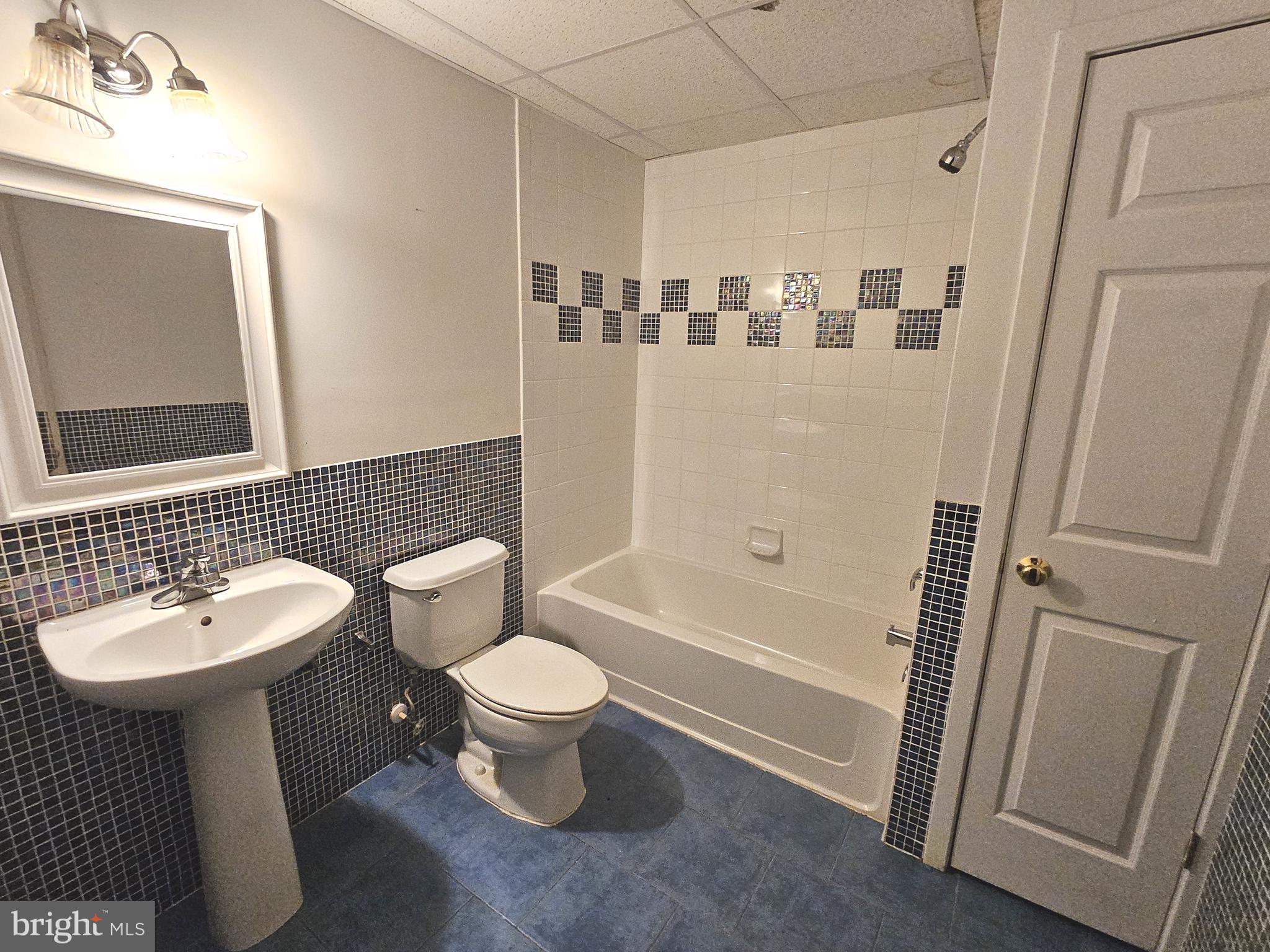 ESTATES OF DOVE RUN - Residential