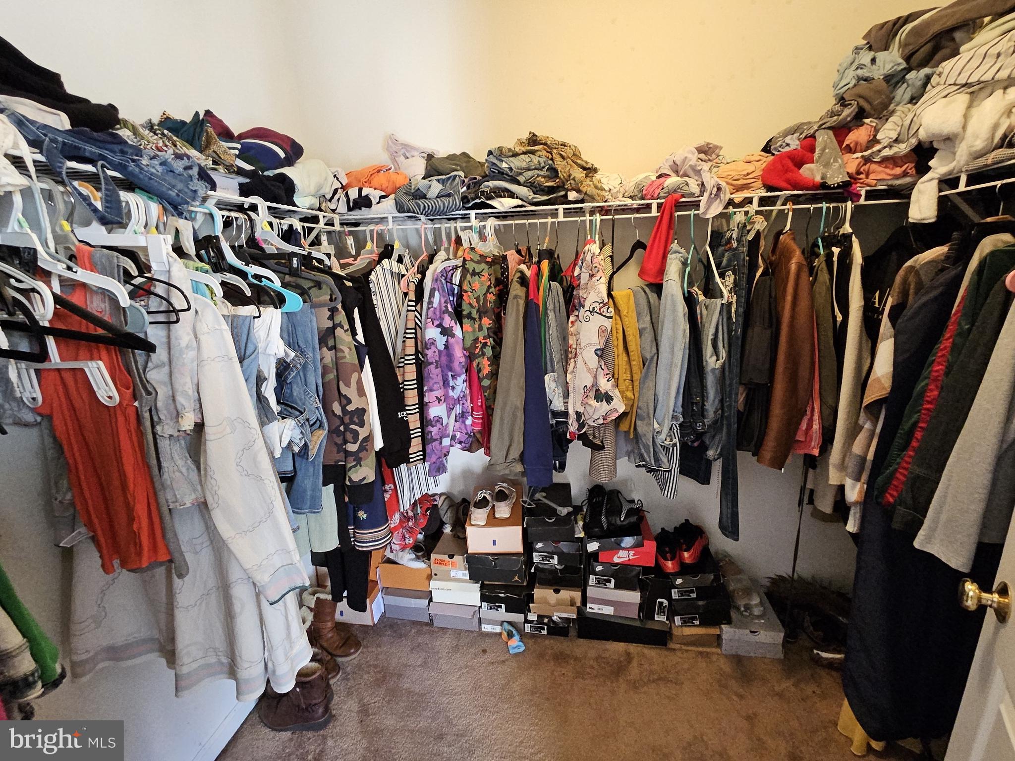 ESTATES OF DOVE RUN - Residential