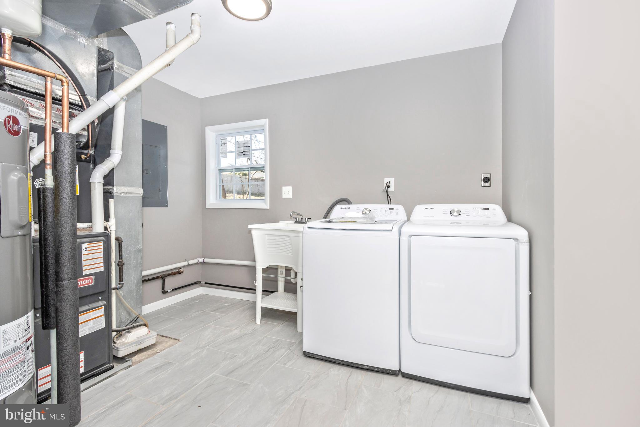 SOMERSET AT BELAIR - Residential