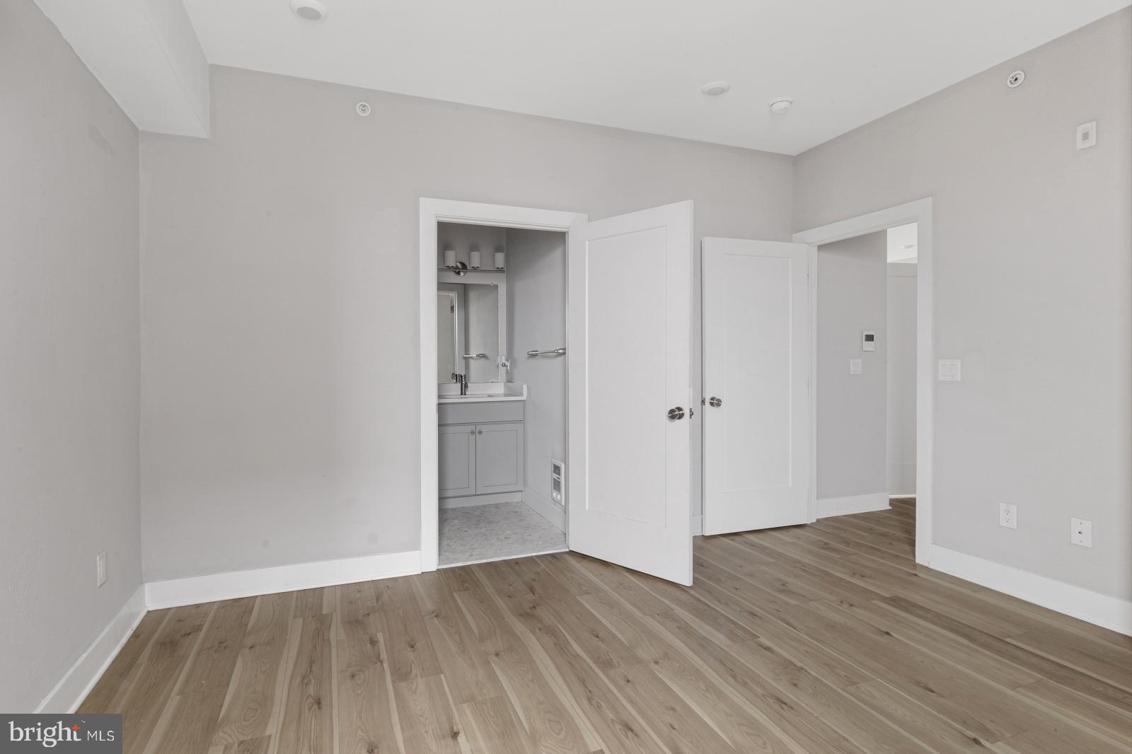 WALNUT HILL - Residential Lease