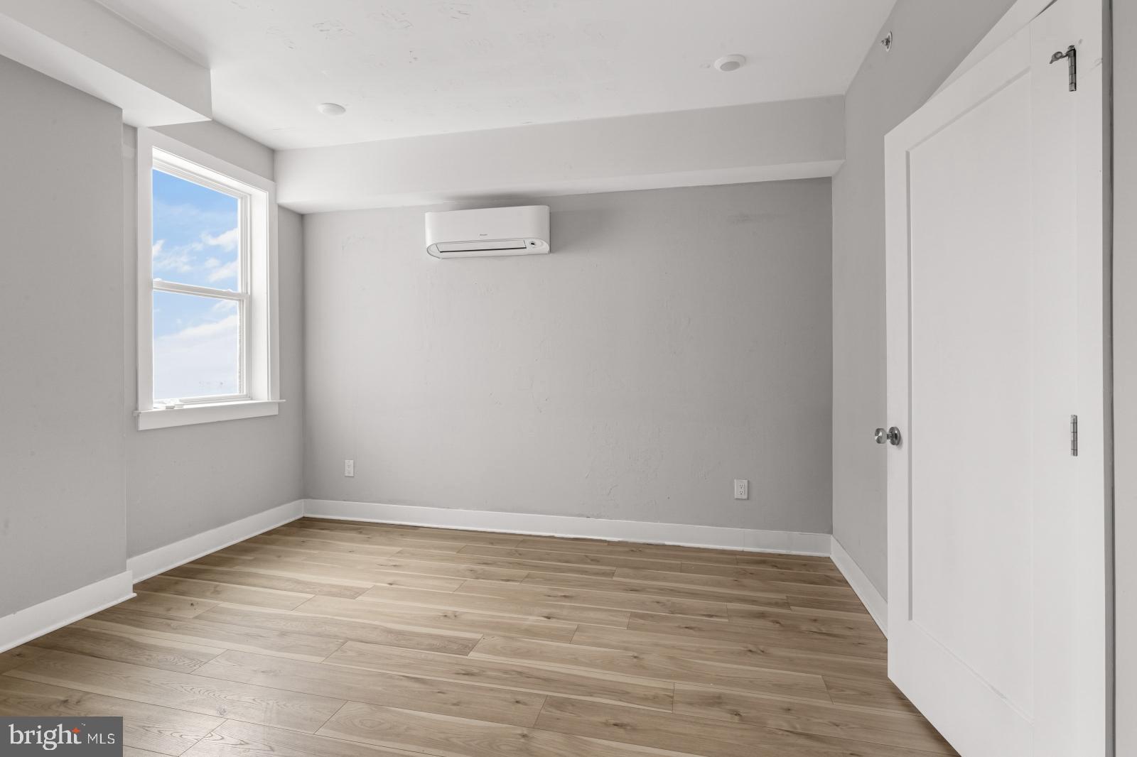 WALNUT HILL - Residential Lease