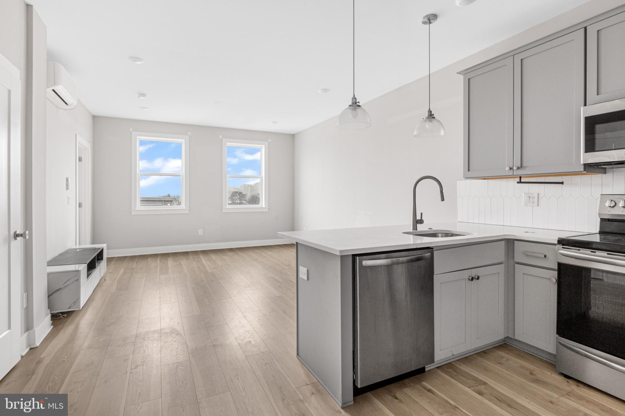 WALNUT HILL - Residential Lease