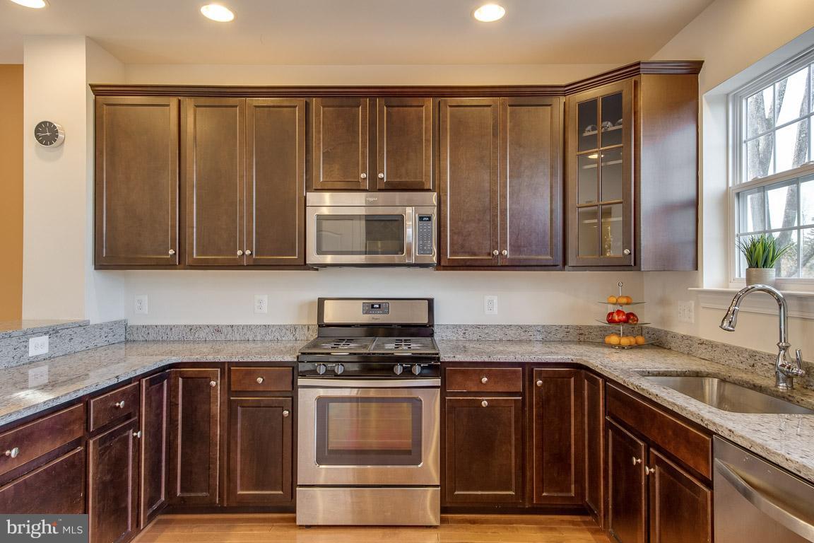 FALLS GROVE CONDOMINIUM - Residential