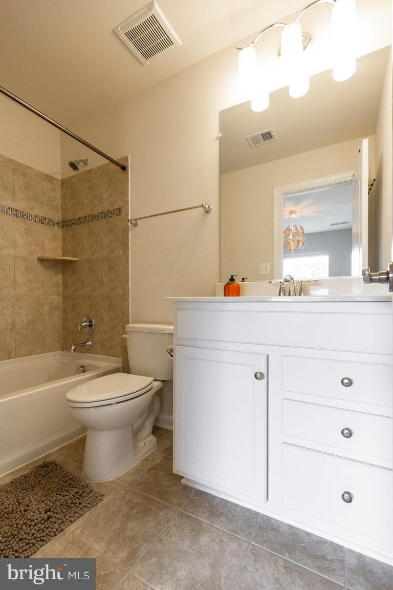 FALLS GROVE CONDOMINIUM - Residential