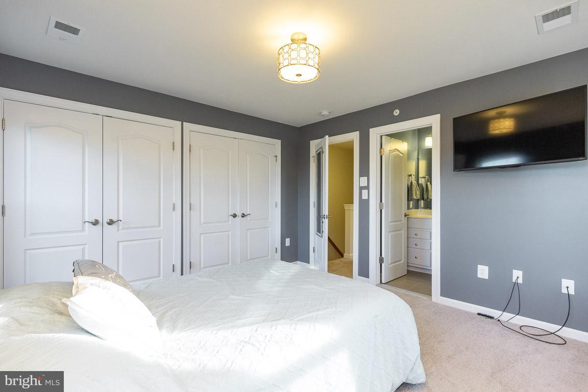 FALLS GROVE CONDOMINIUM - Residential