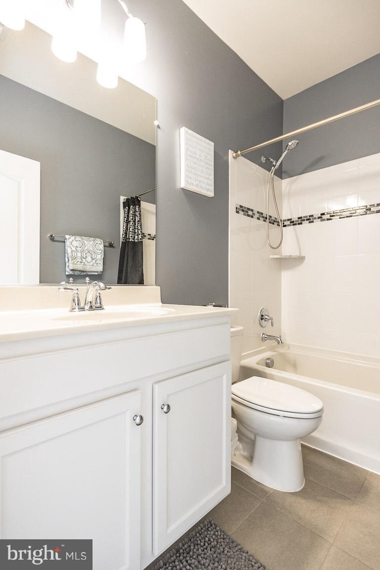 FALLS GROVE CONDOMINIUM - Residential