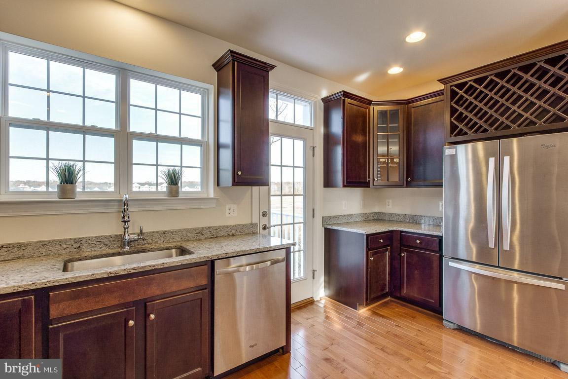 FALLS GROVE CONDOMINIUM - Residential