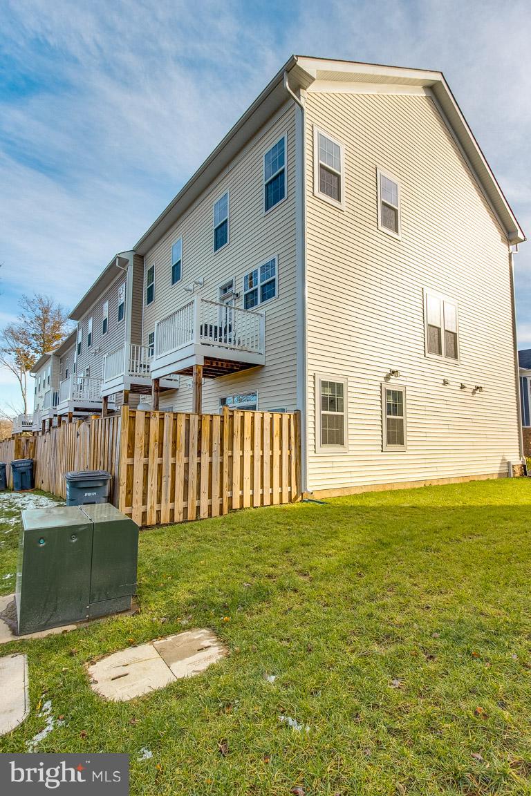 FALLS GROVE CONDOMINIUM - Residential