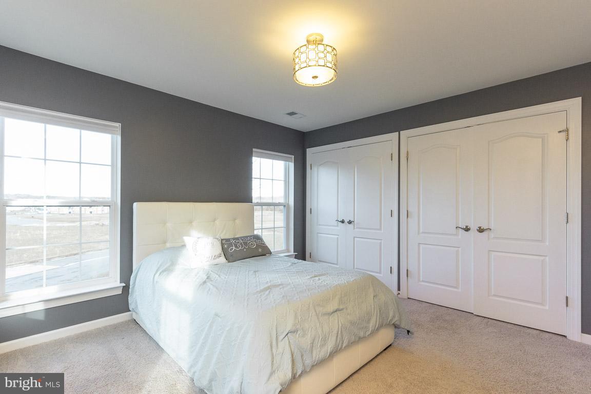 FALLS GROVE CONDOMINIUM - Residential