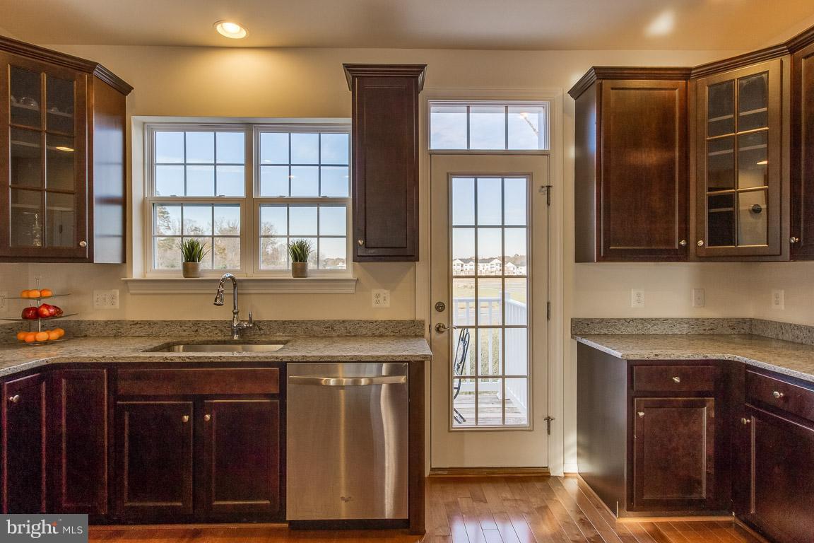 FALLS GROVE CONDOMINIUM - Residential
