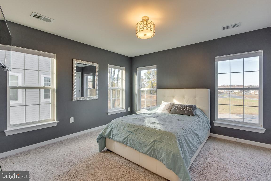 FALLS GROVE CONDOMINIUM - Residential