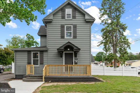 40 W Chestnut Street, Clayton, NJ 08312 - MLS#: NJGL2056660