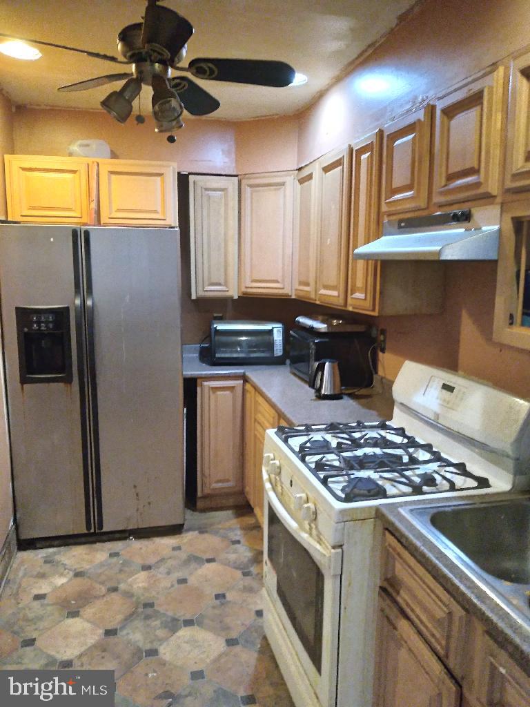 703 DAHLIA STREET NW