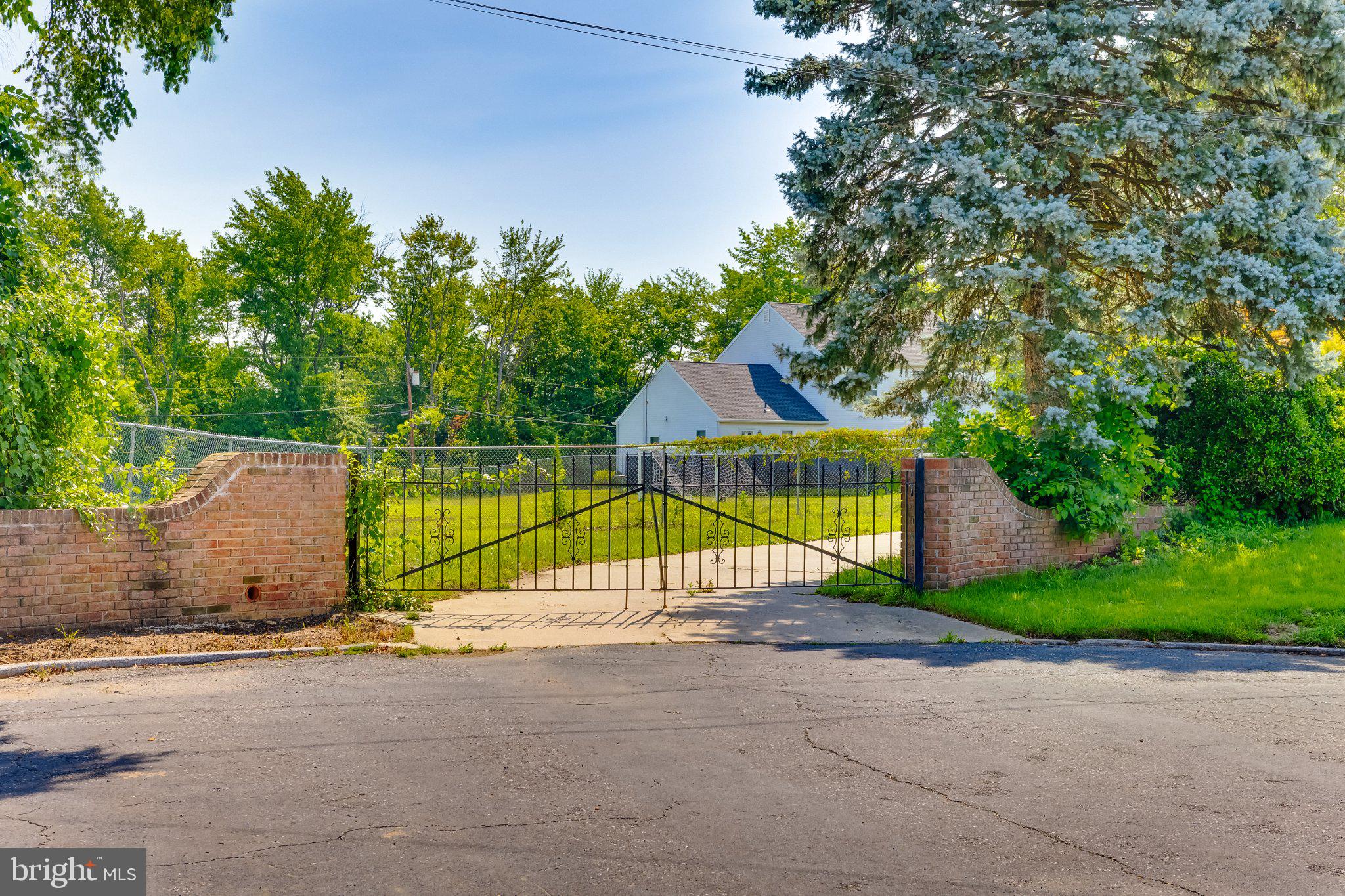 41 DEBORAH PLACE