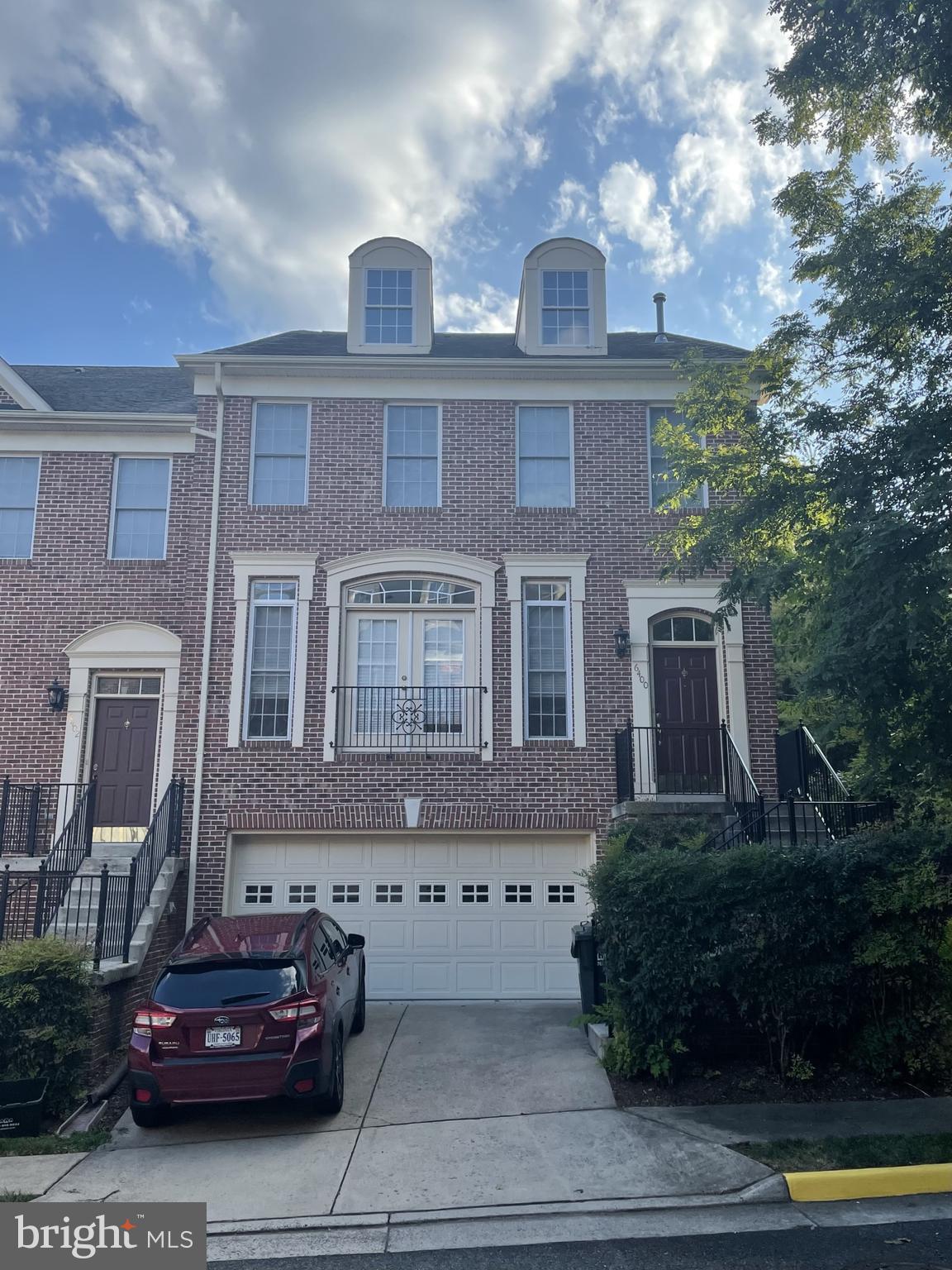 FAIRFAX PARK - Residential Lease