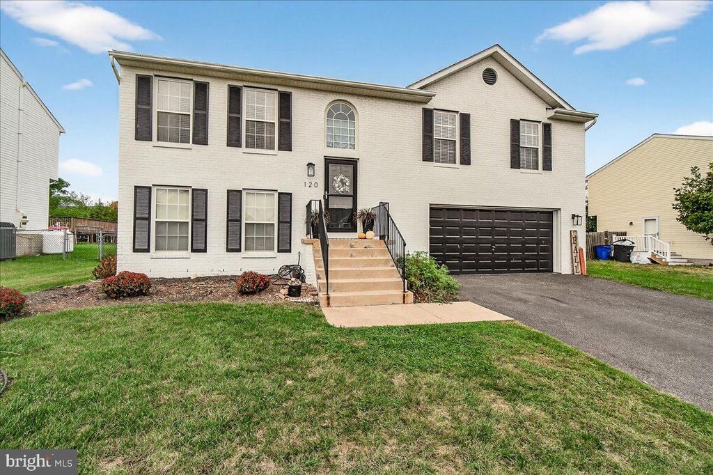 Photo of 120 Victor Drive, THURMONT, MD 21788 (MLS # MDFR2071180)